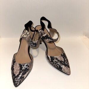 NWOT Franco Sarto faux snakeskin heels 8.5 never worn